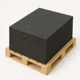 Auf einer Palette liegen Bautenschutzmatten.